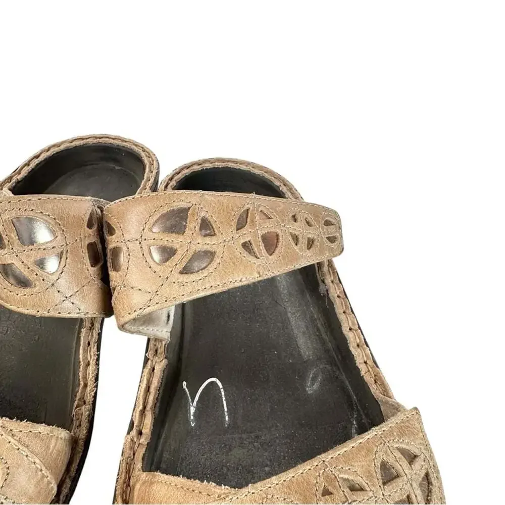 Naot Cornet Khaki Beige Leather Slide Sandals Comfort Walking Shoes Size 6